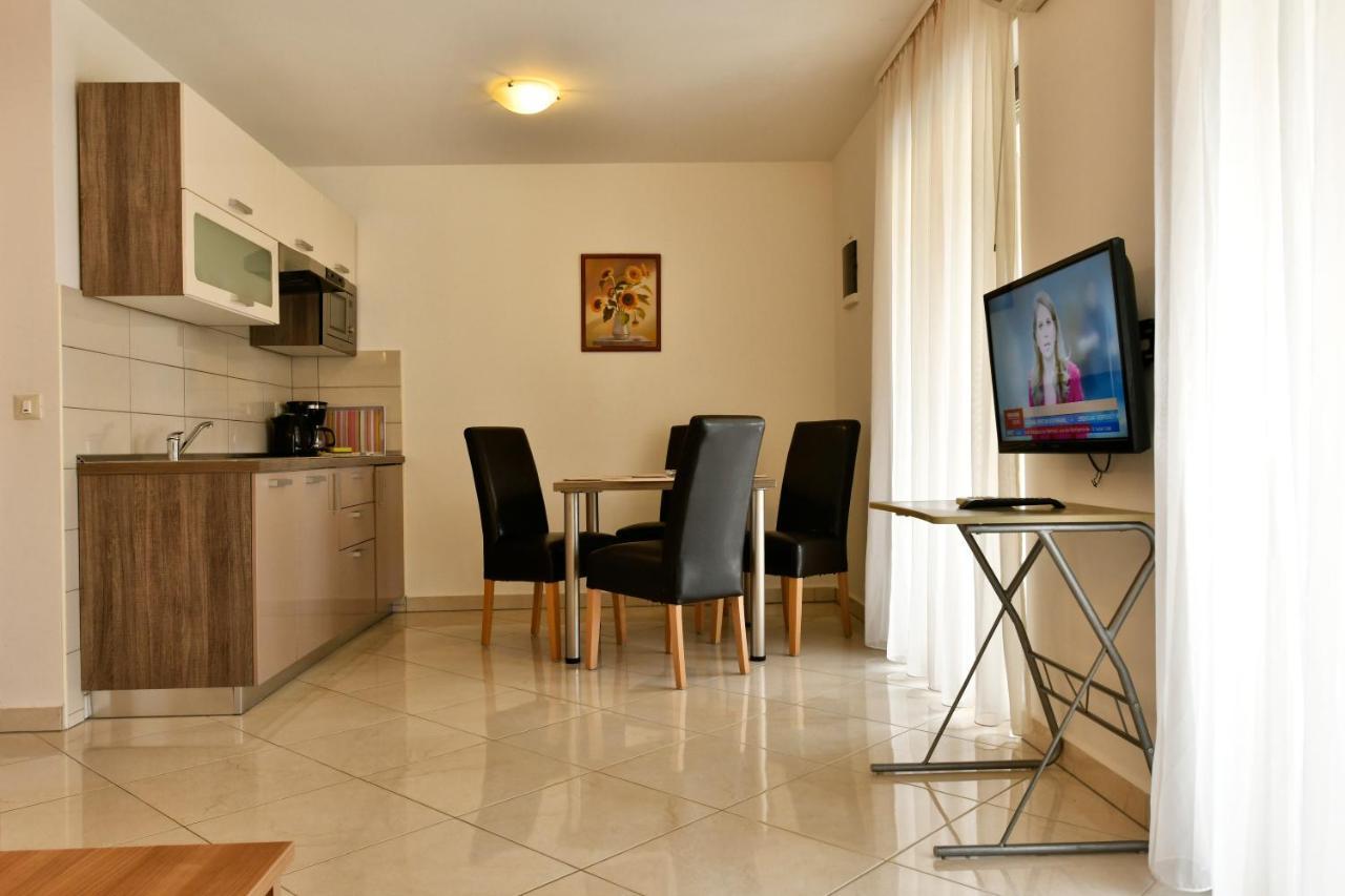 Apartments Jasmina Poreč Eksteriør bilde