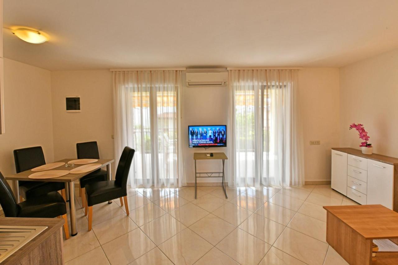 Apartments Jasmina Poreč Eksteriør bilde