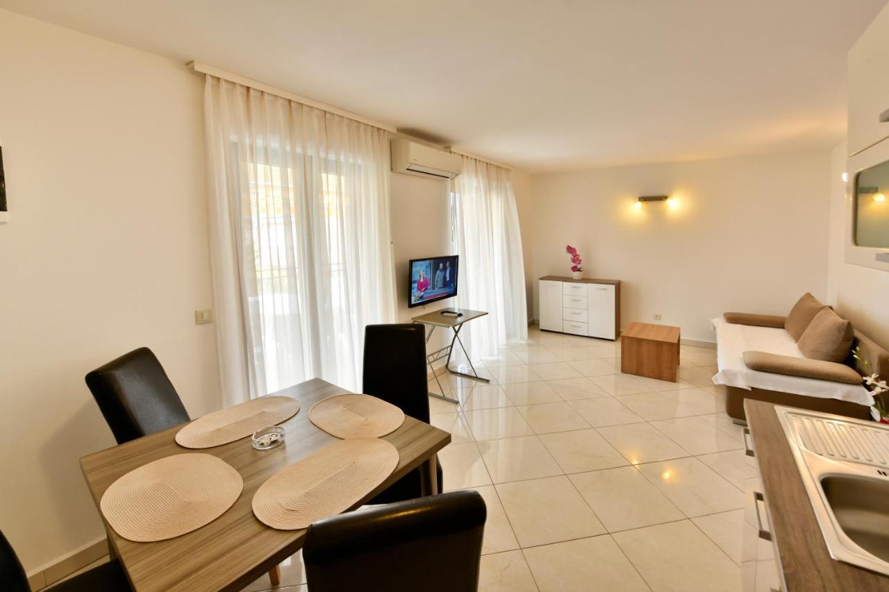 Apartments Jasmina Poreč Eksteriør bilde