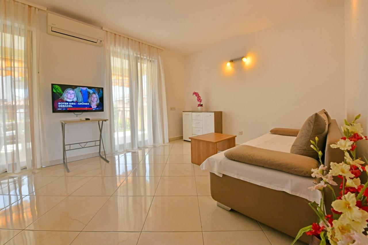 Apartments Jasmina Poreč Eksteriør bilde