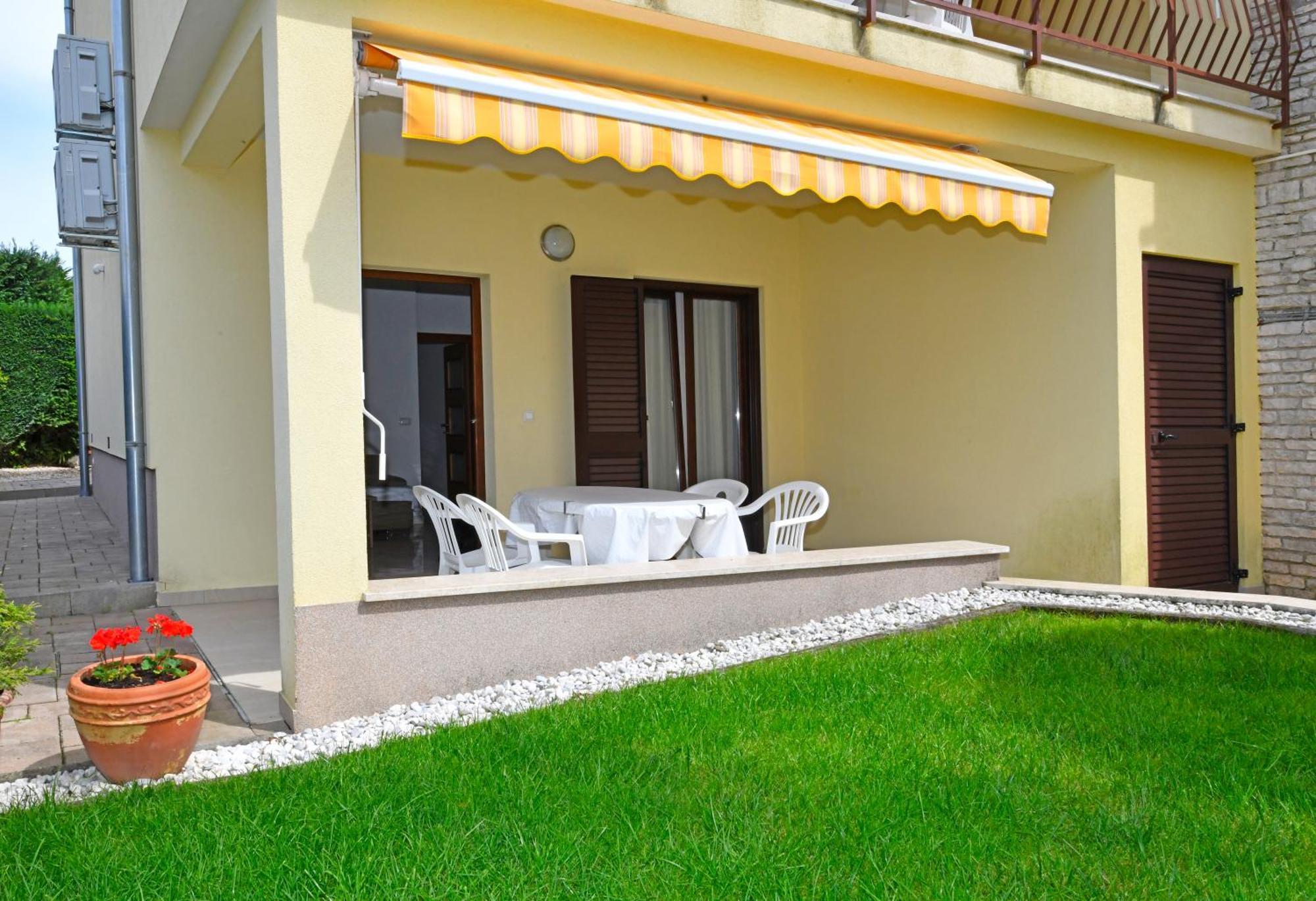 Apartments Jasmina Poreč Eksteriør bilde